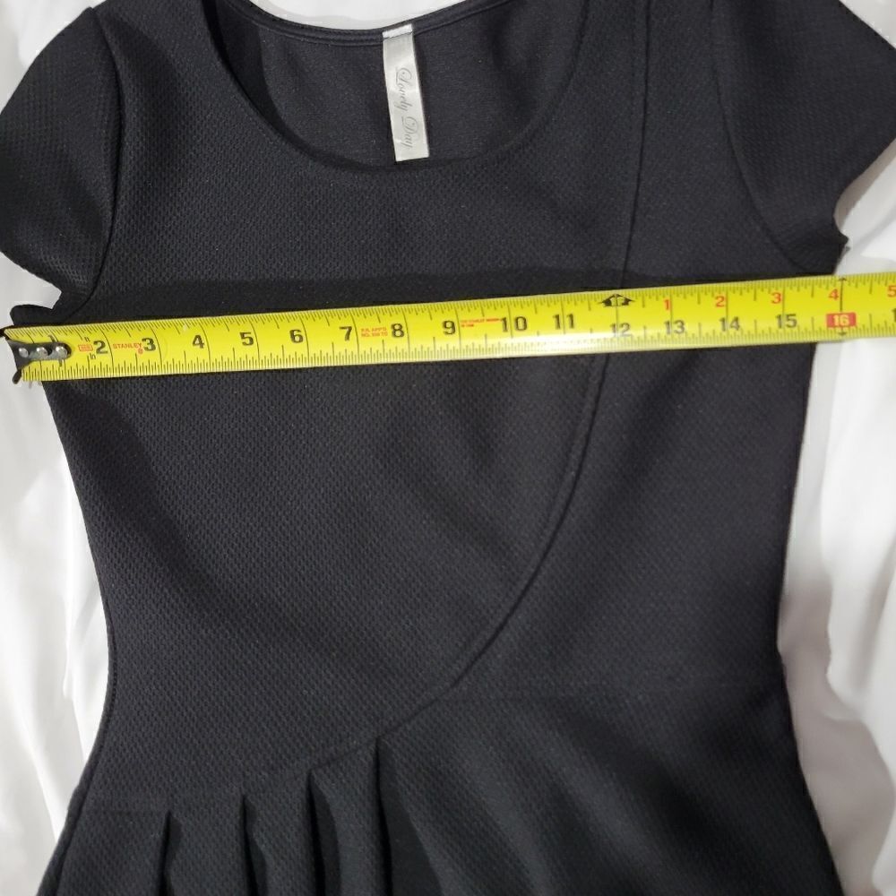 Lovely day black fit and flare dress - Picture 9 of 10